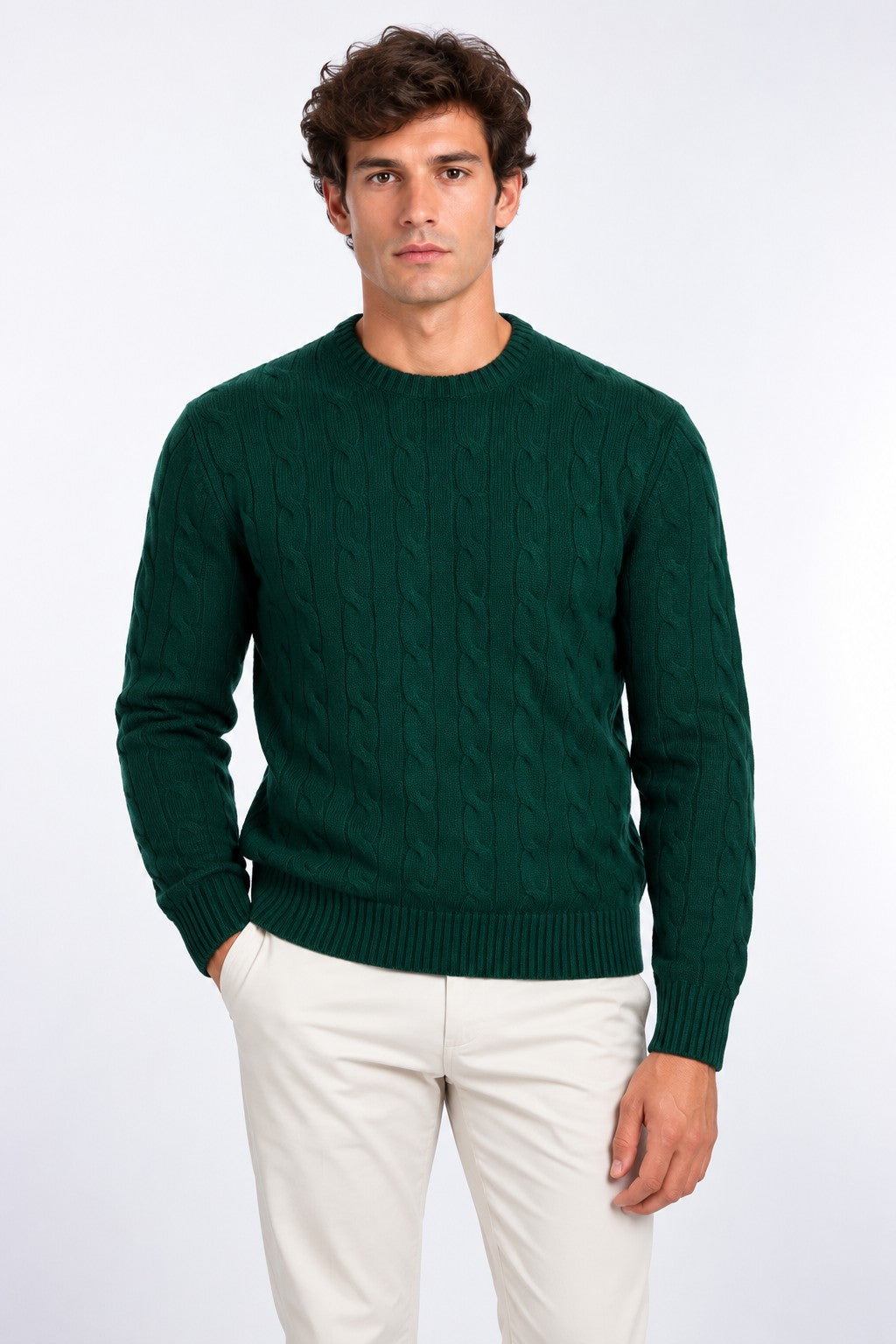Maglia in lana lavorazione a trecce