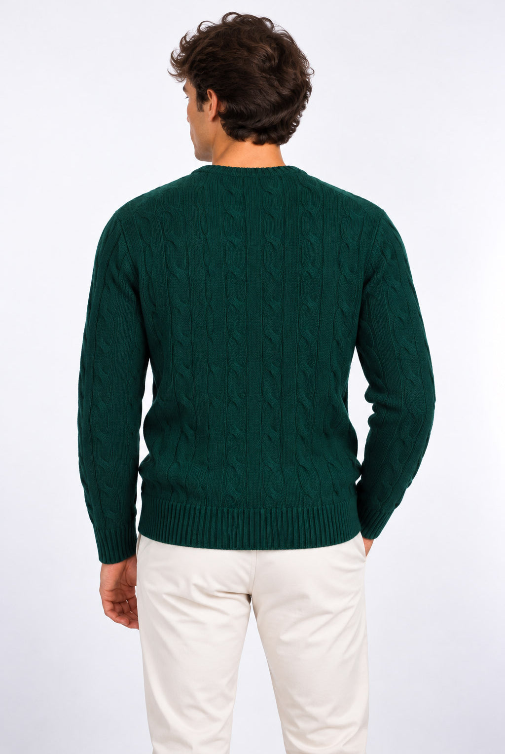 Maglia in lana lavorazione a trecce