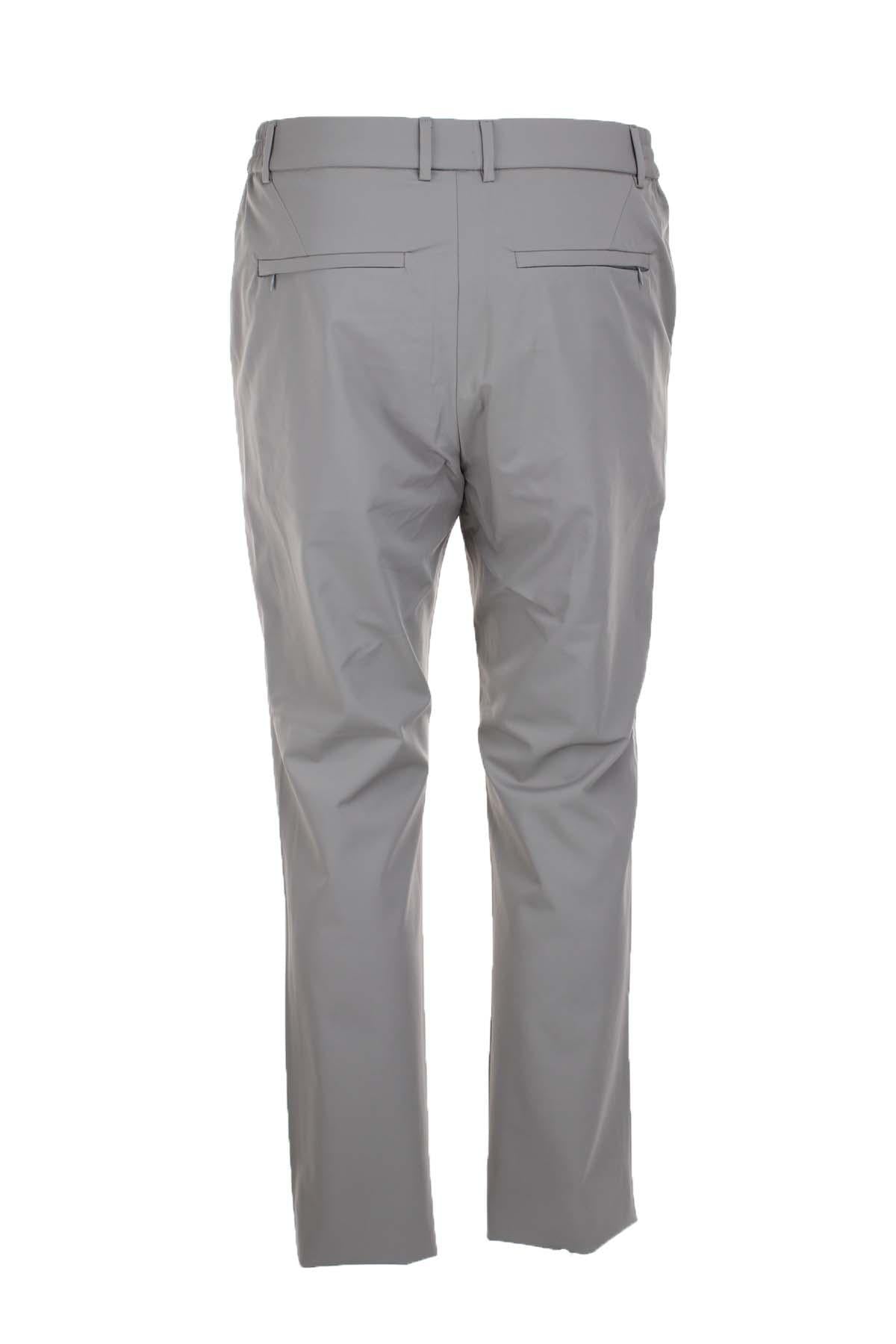 Pantalone chino in tessuto tecnico con elastico