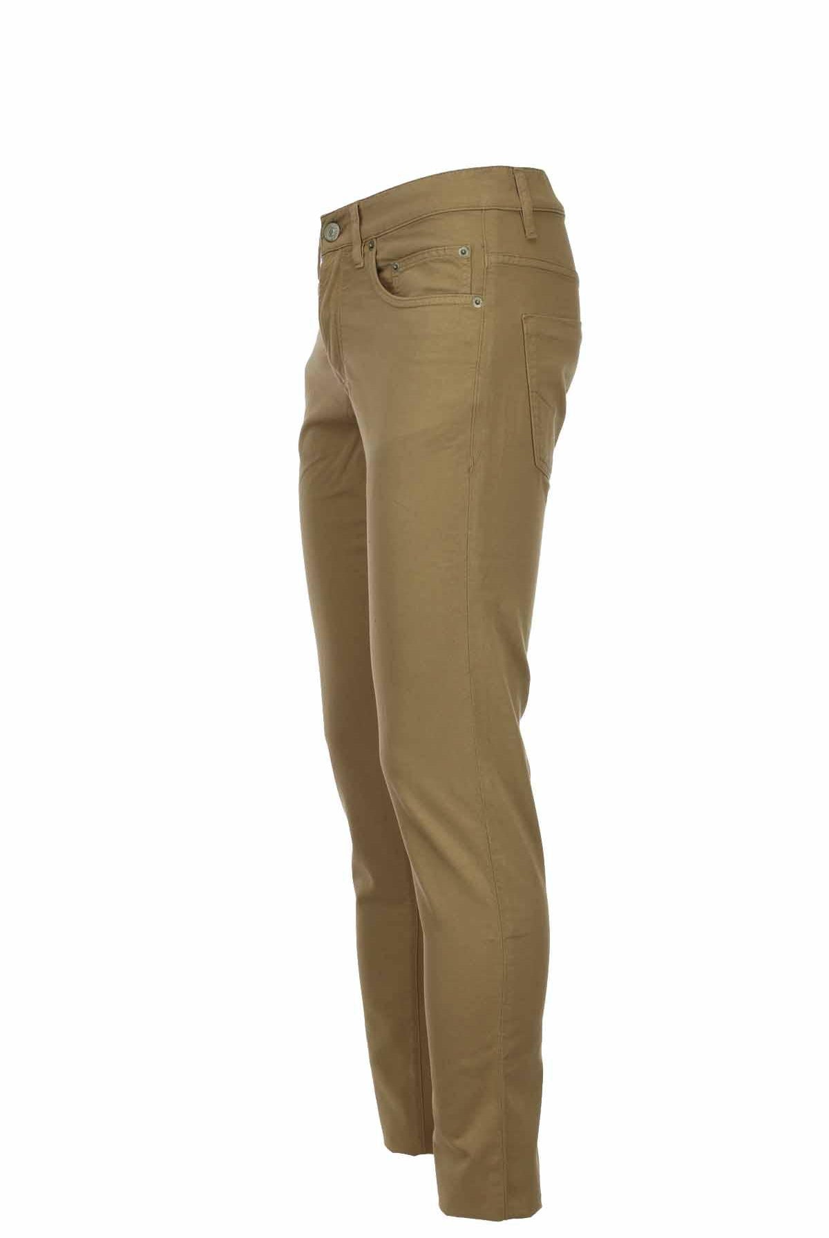 Pantalone 5 tasche in cotone goffrato.