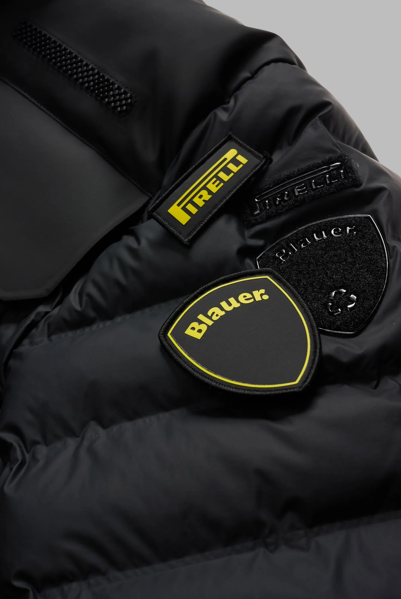 Piumino con cappuccio BLAUER X PIRELLI