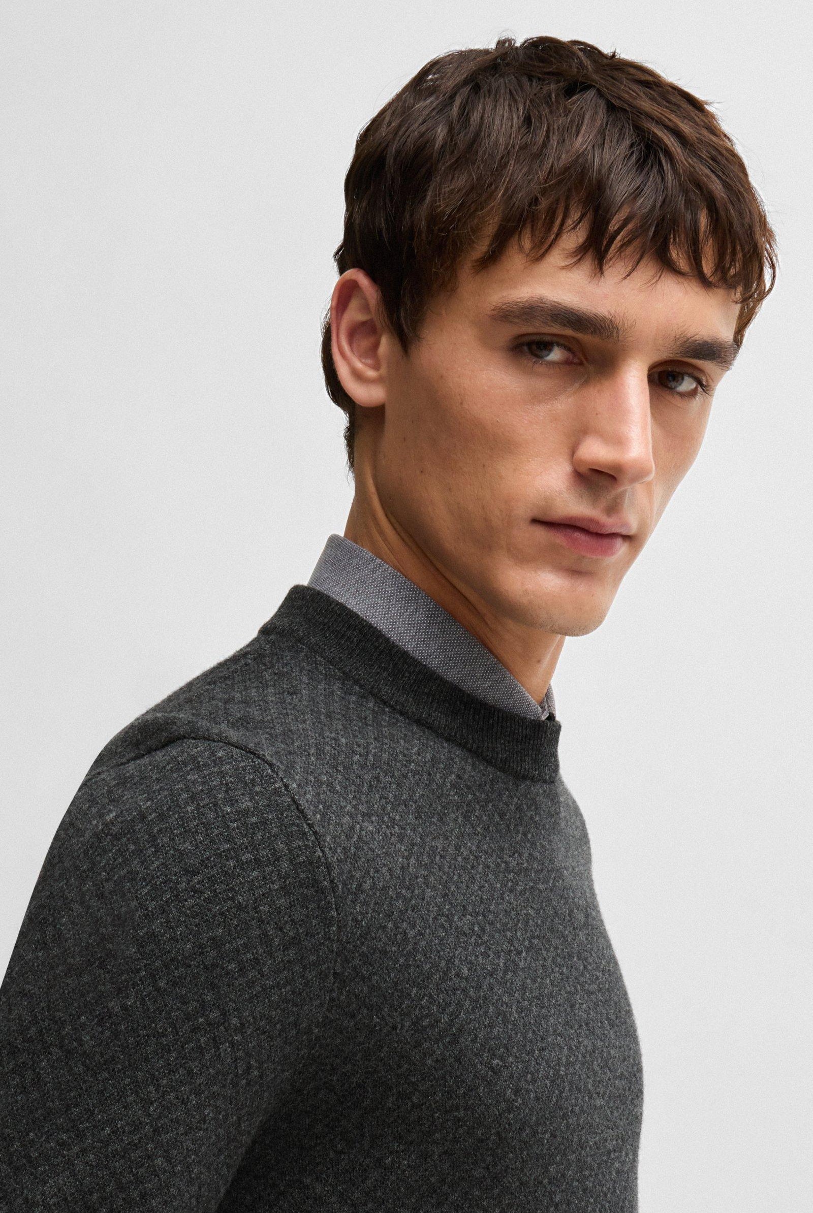 Maglia girocollo in lana e cotone.