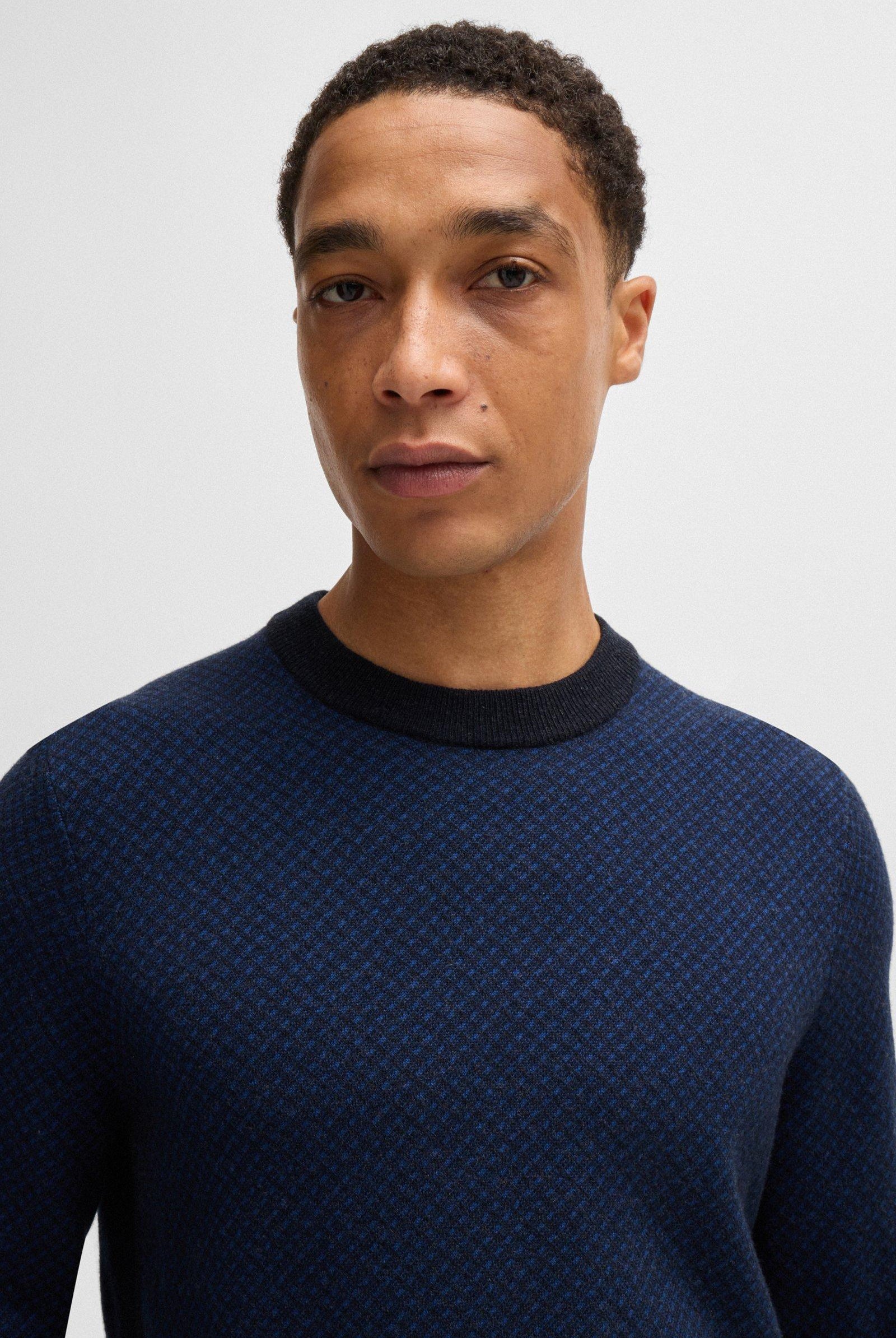 Maglia girocollo in lana e cotone.