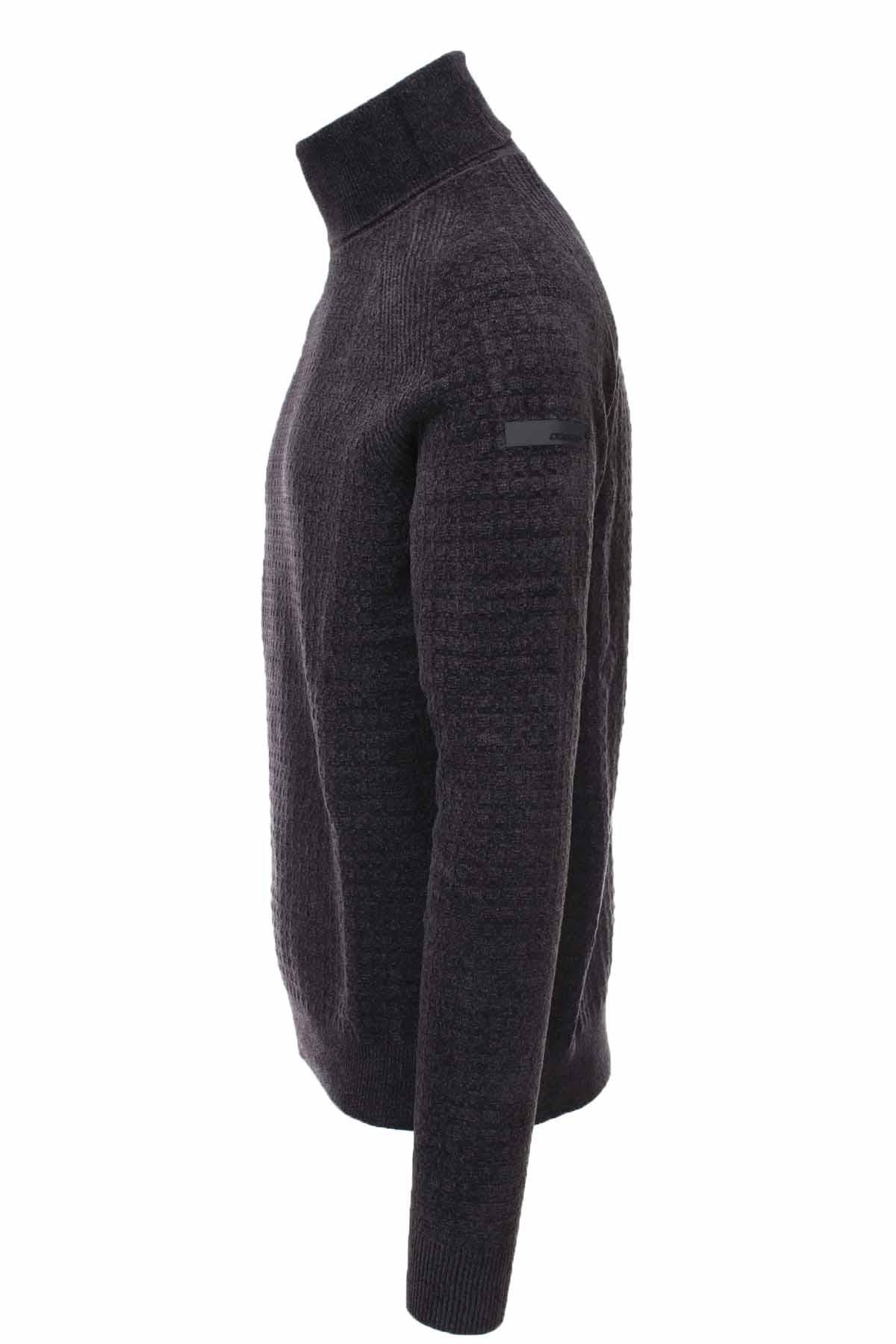 velvet square turtleneck