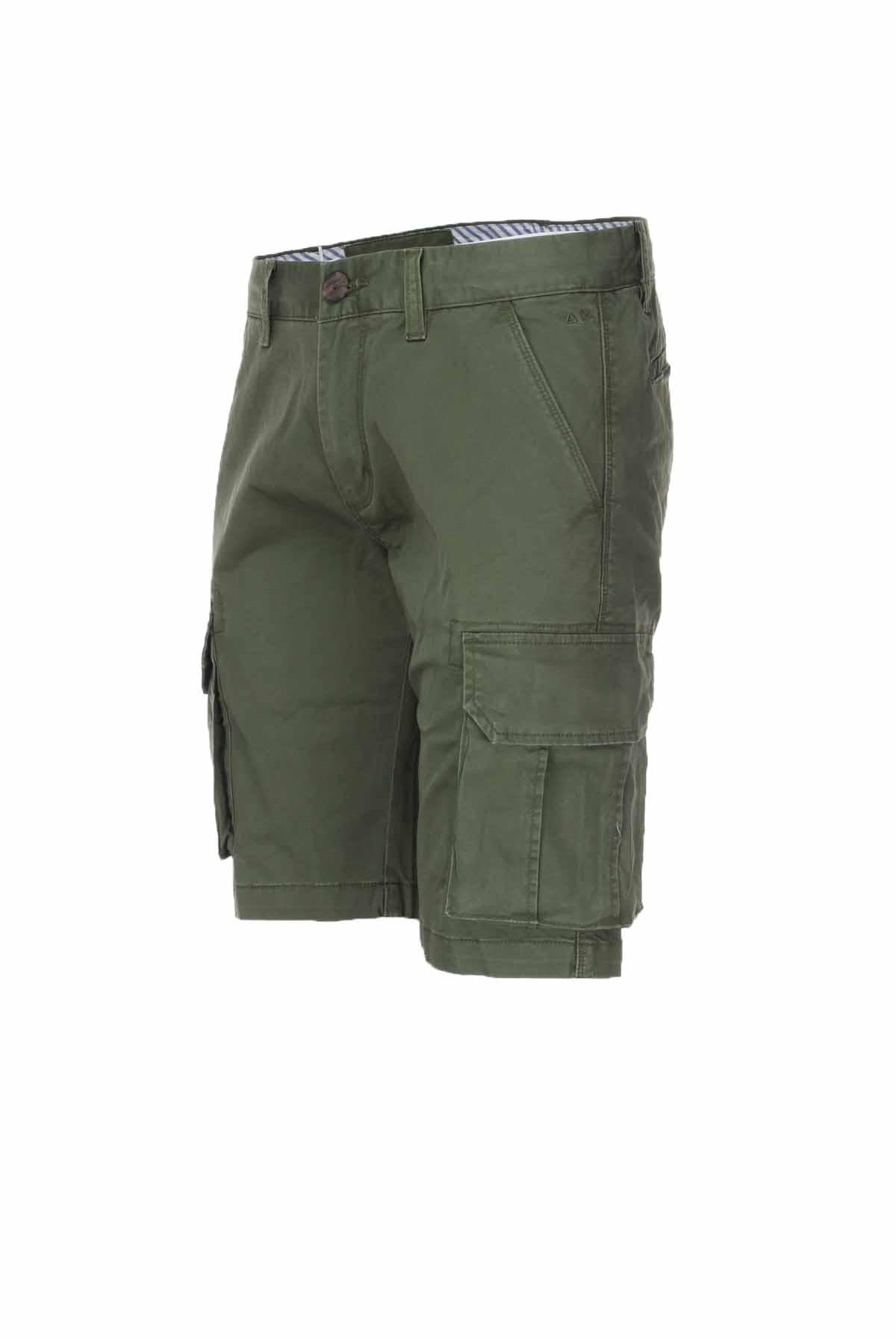 Pantalone bermuda cargo con tasconi