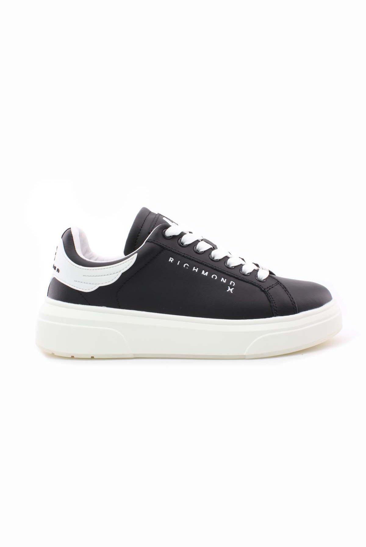 Sneaker in pelle liscia con logo