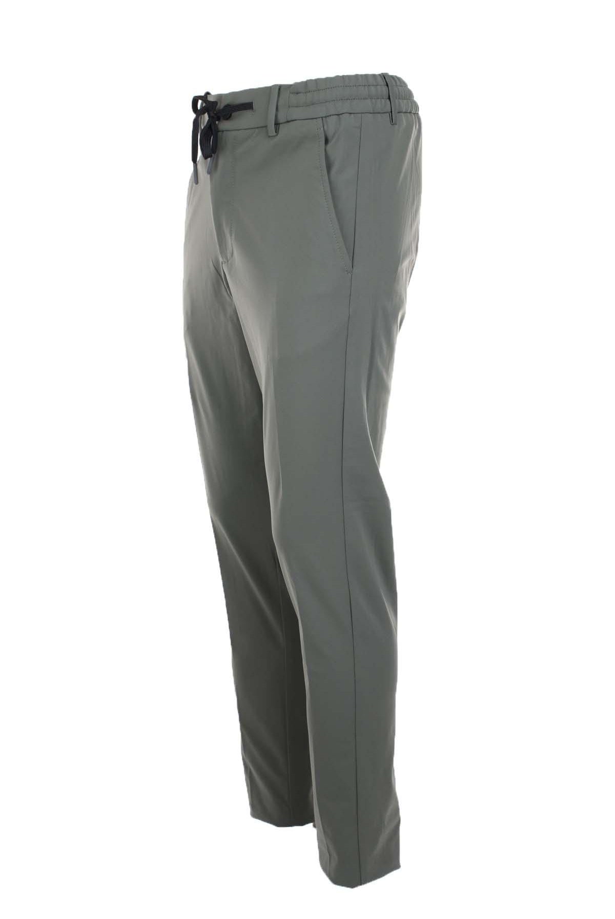 Pantalone in tessuto tecnico con coulisse