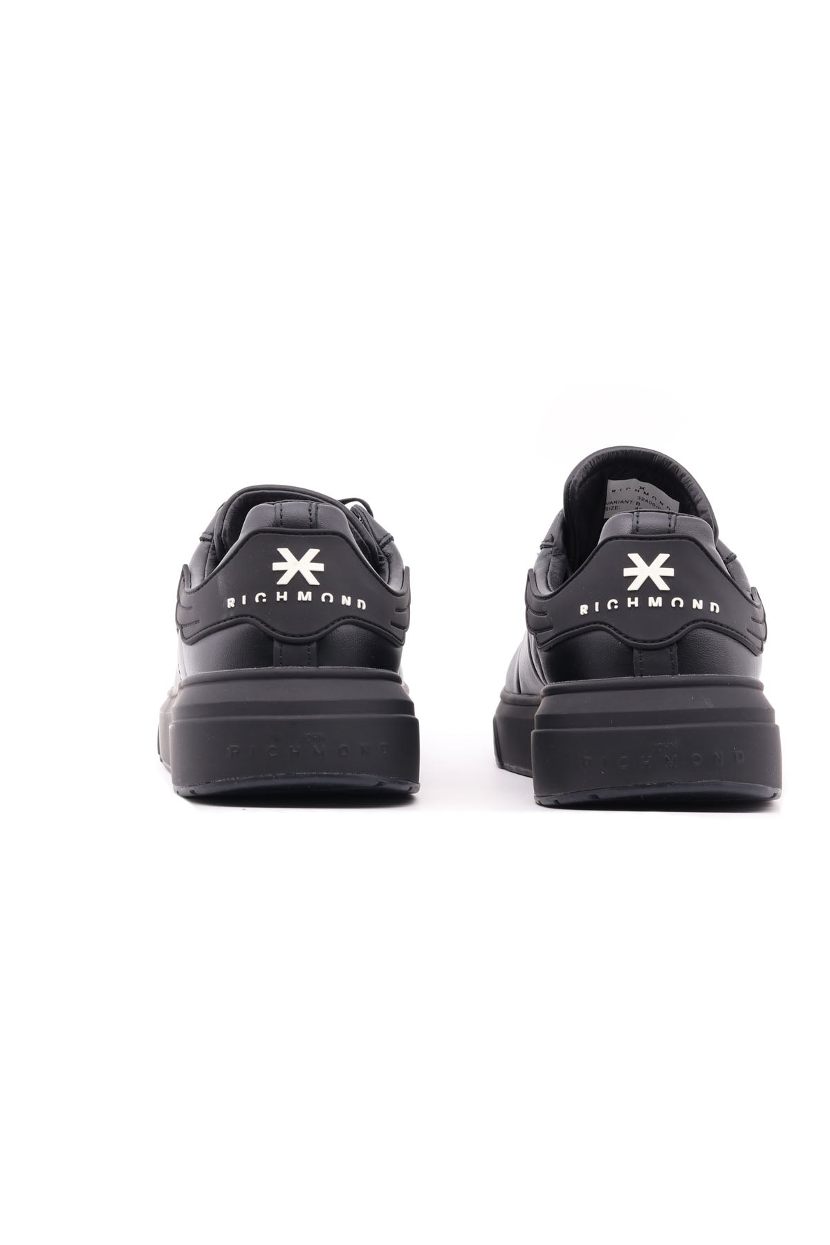 Sneakers Uomo in Pelle con Placchetta Metallica Logata 