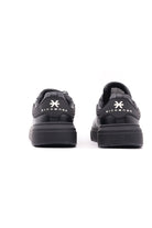 Sneakers Uomo in Pelle con Placchetta Metallica Logata 