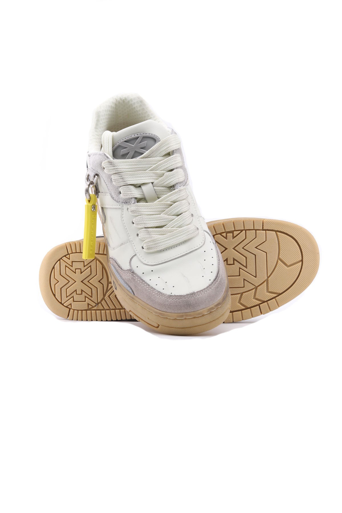 Sneakers in Pelle e Suede con Suola Platform Logata 