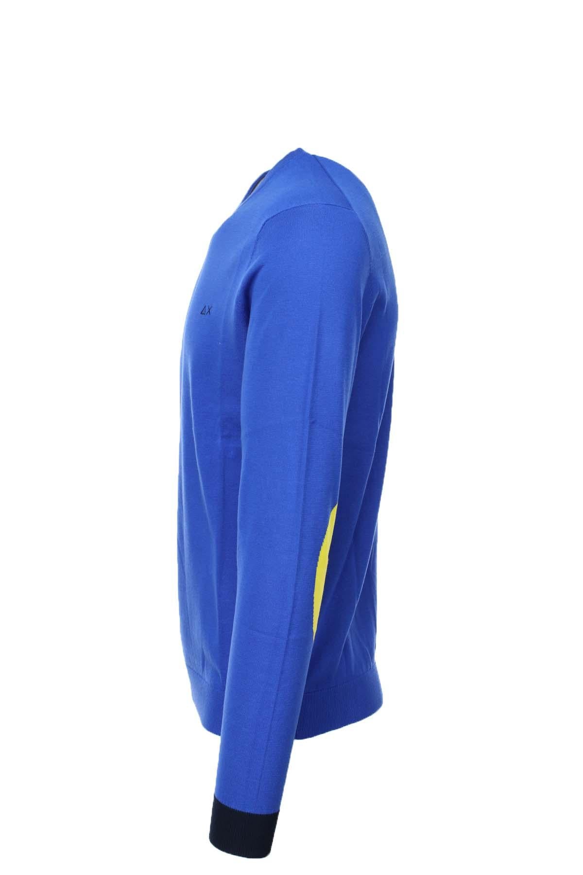 Maglia girocollo in cotone con toppe 