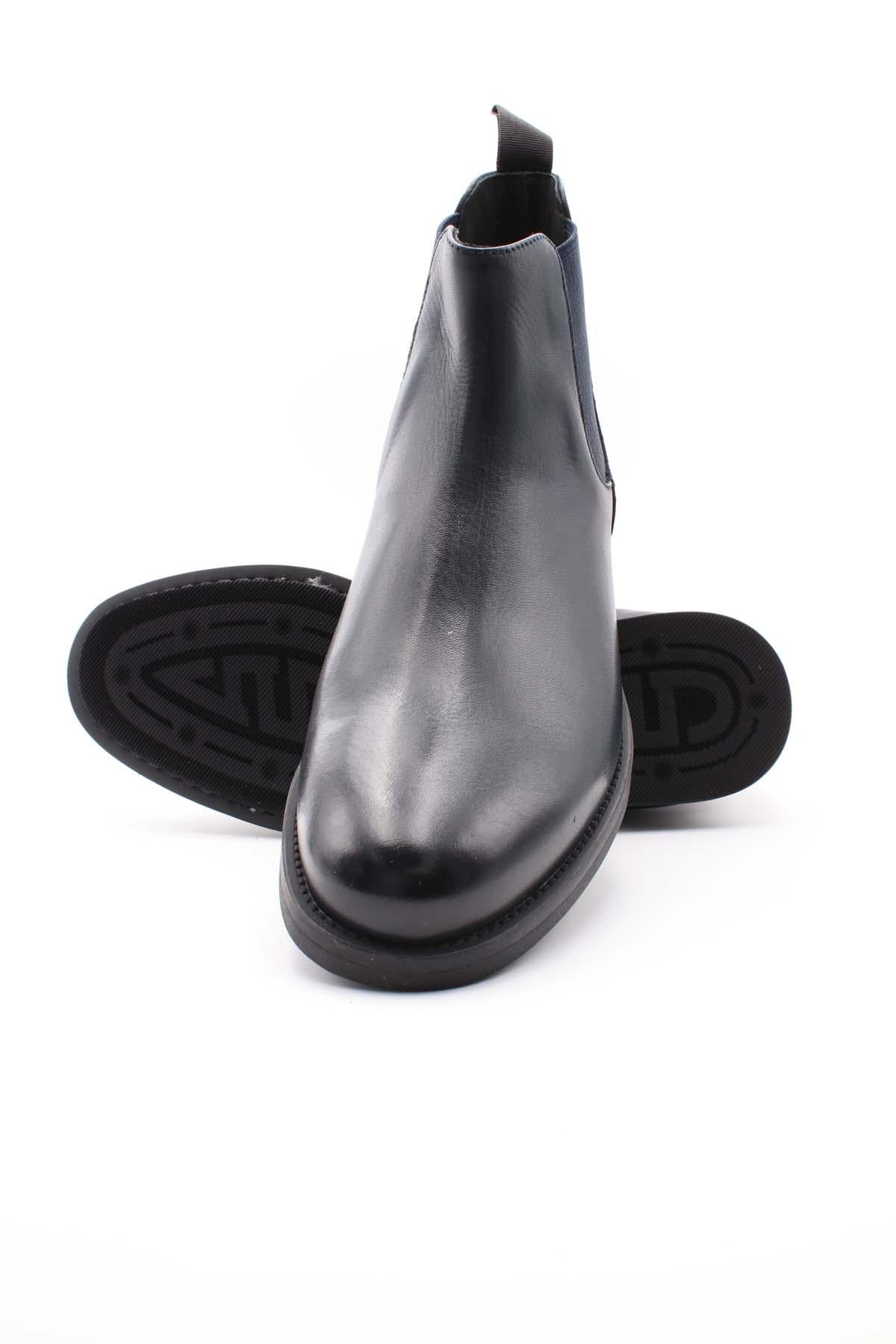 Polacchine Beatles liscie con suola in gomma 