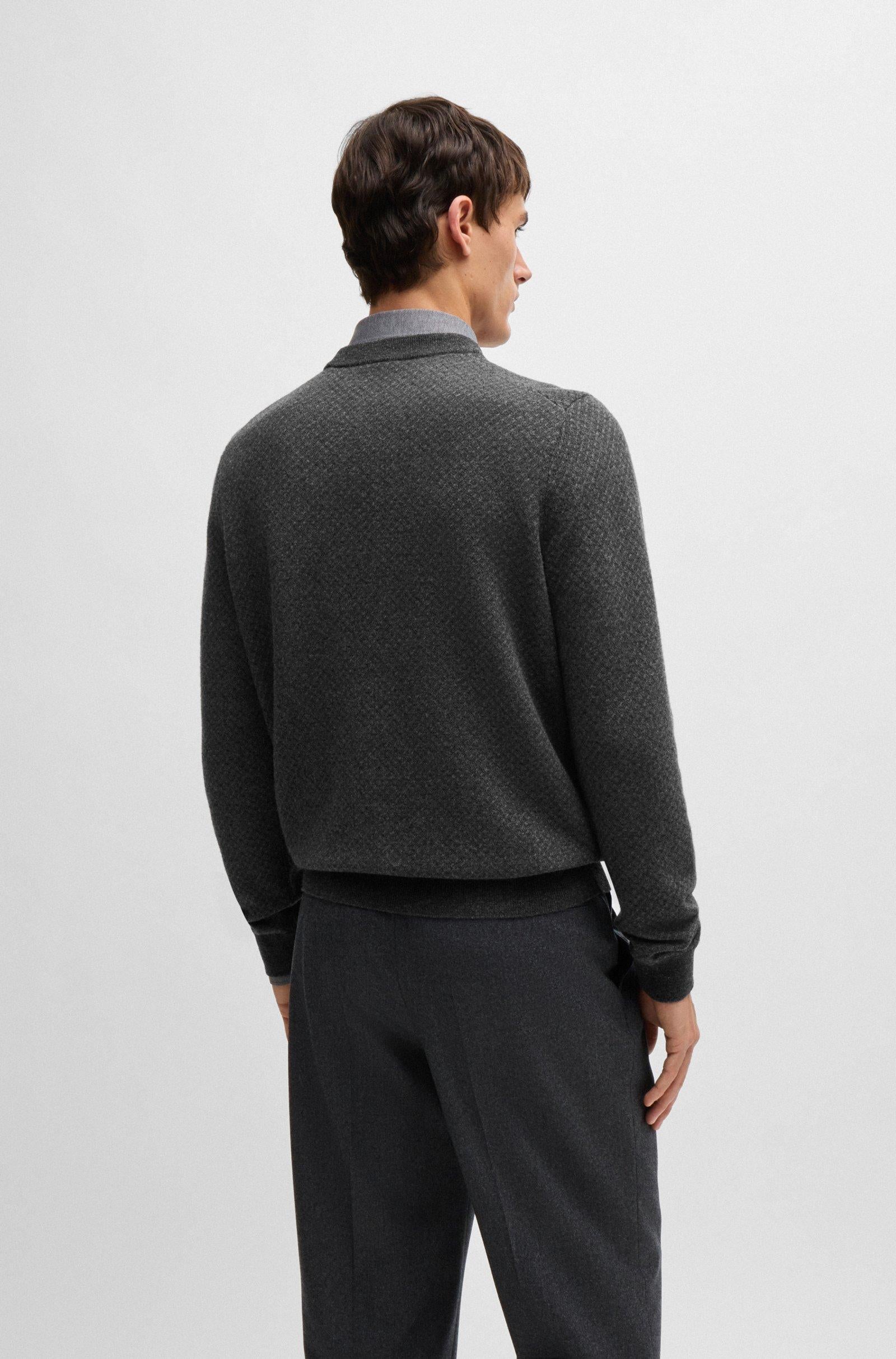 Maglia girocollo in lana e cotone. 