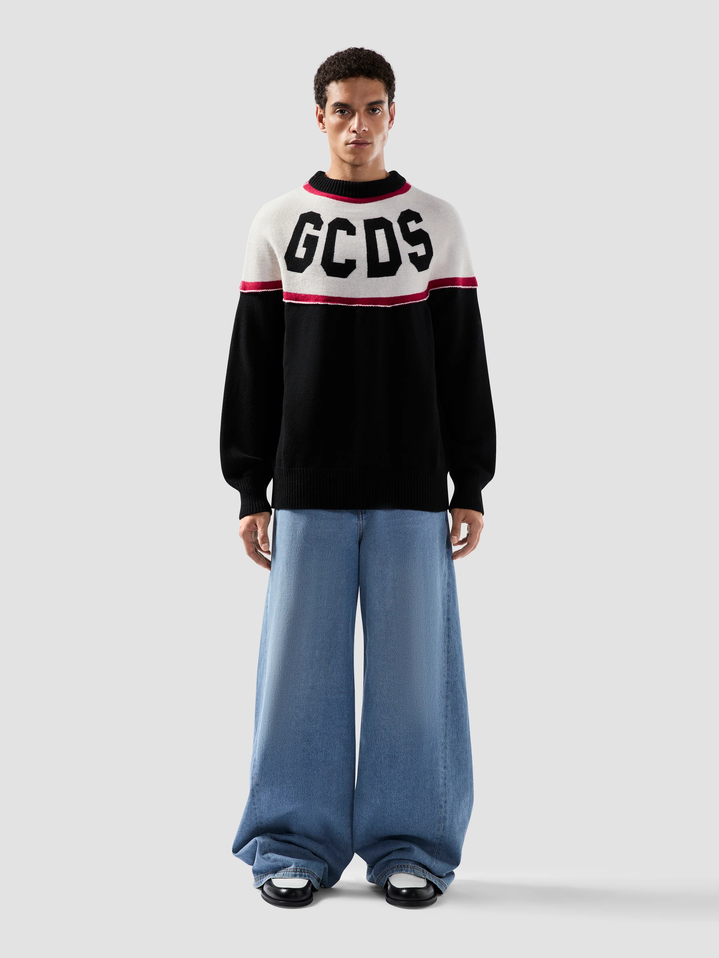 Maglione in lana con maxi logo 