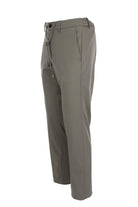 Pantalone con coulisse in tessuto tecnico 