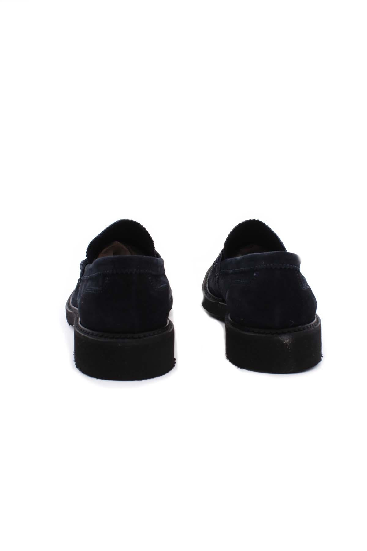 Mocassini in camoscio con suola in gomma 