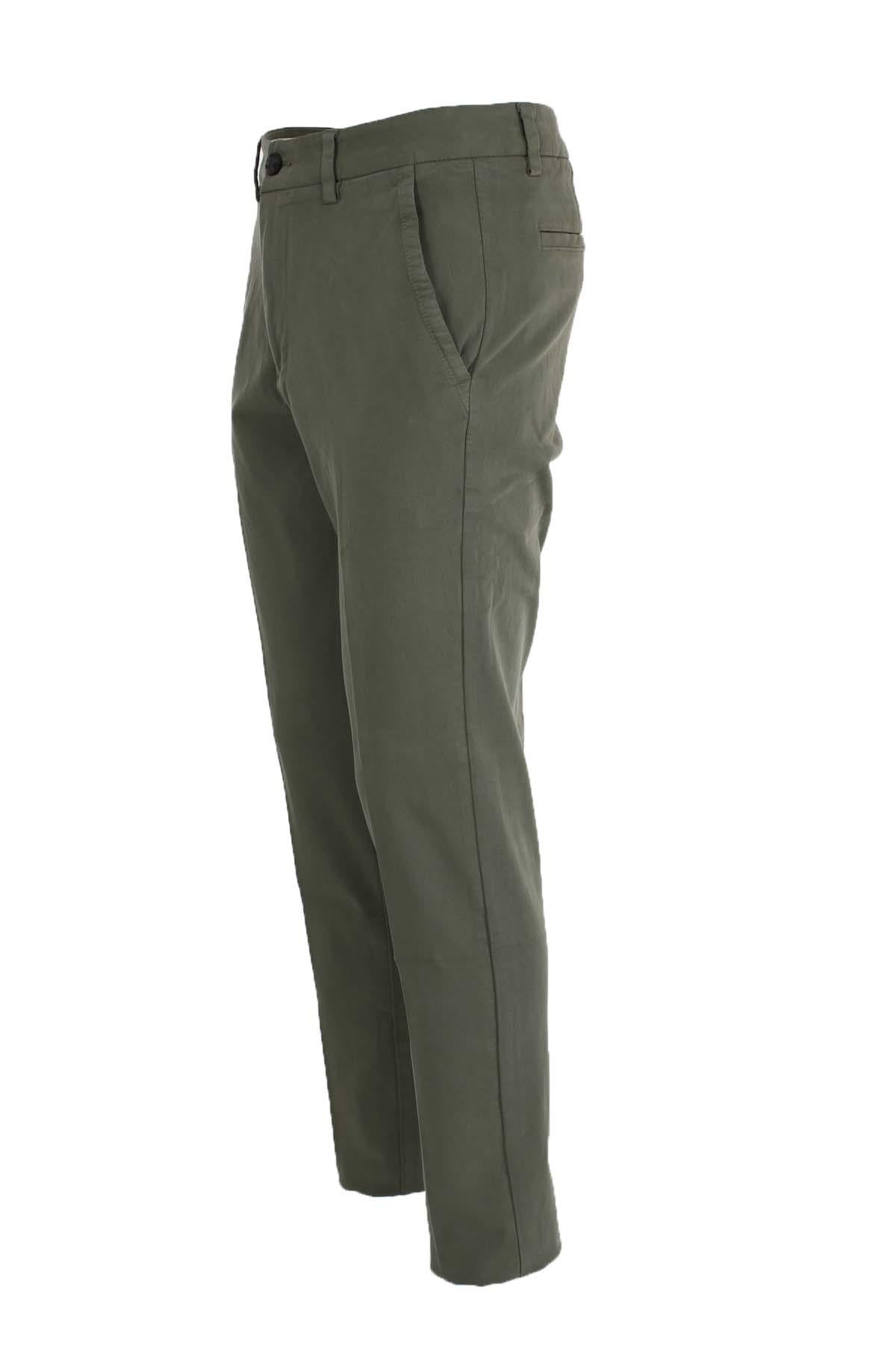 Pantalone chino slim fit in tessuto stretch 