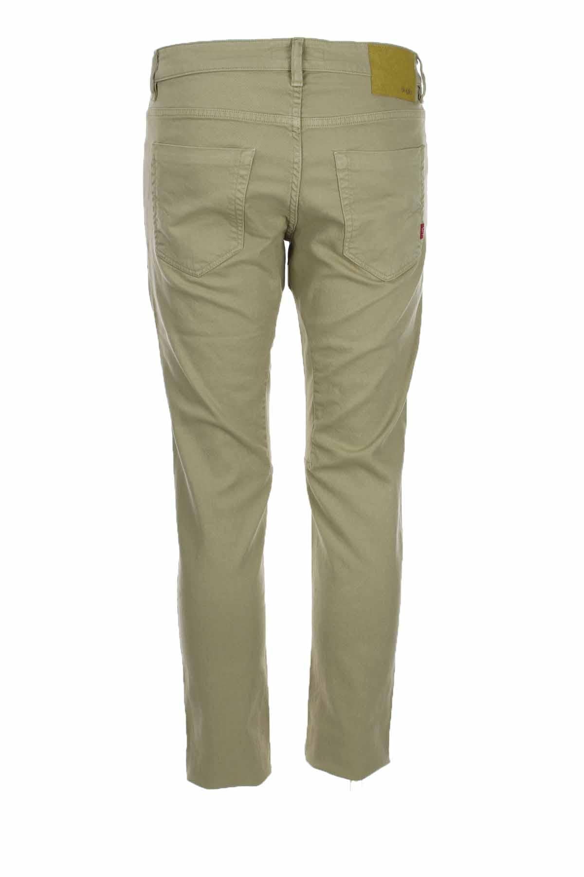 Pantalone 5 tasche in cotone con toppa 