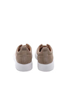 Sneaker in camoscio senza lacci con suola in contrasto 