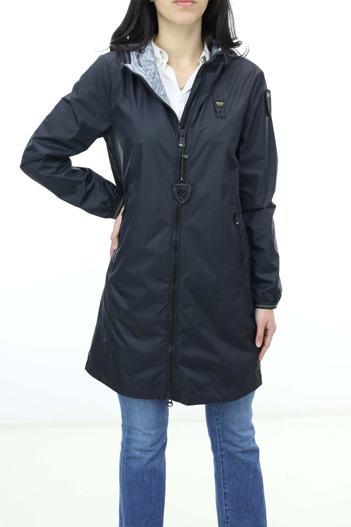Trench impermeabile con cappuccio 