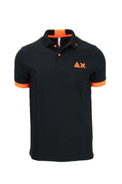Polo mezza manica con dettagli e logo fluo 