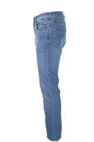 Jeans denim 5 tasche con toppe in alcantara 