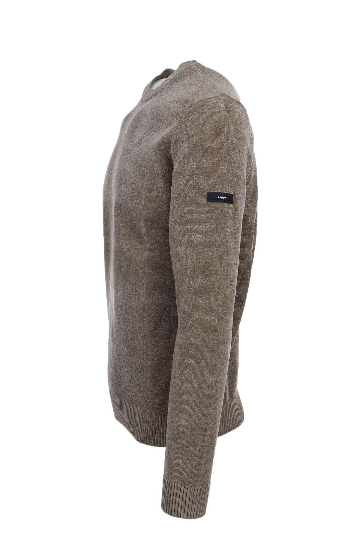 Maglia girocollo in ciniglia. 