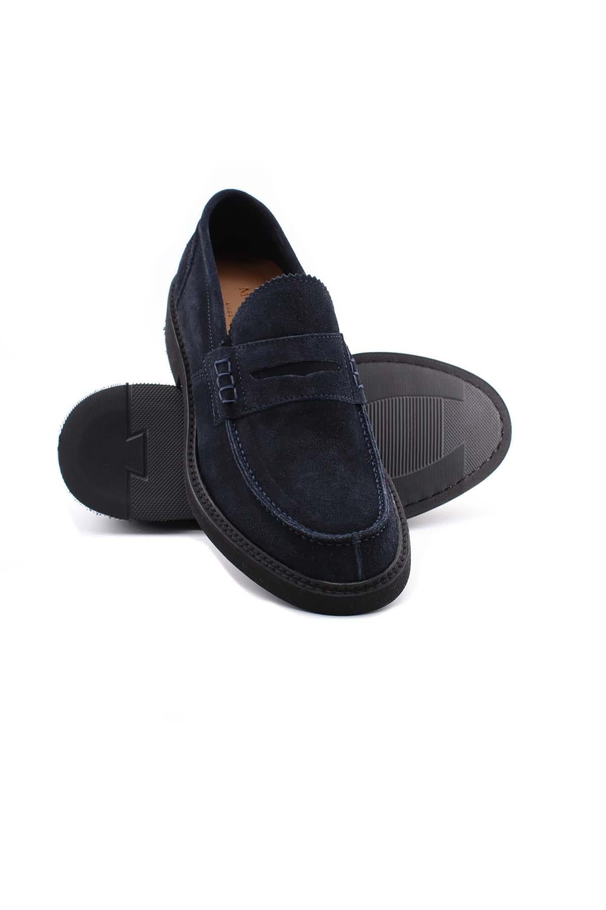 Mocassini in camoscio con suola in gomma 