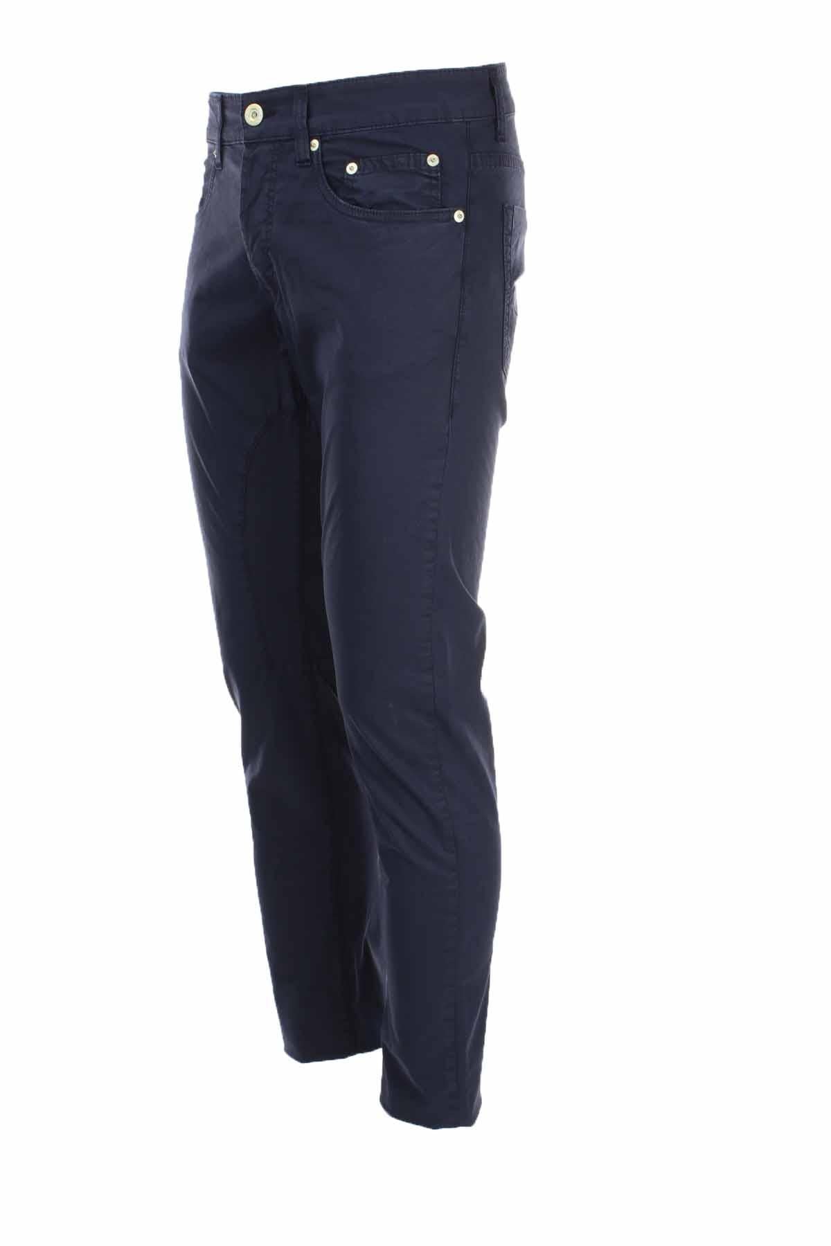 Pantalone in cotone con toppa 