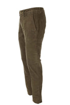 Pantalone in micro velluto diagonale stretch 