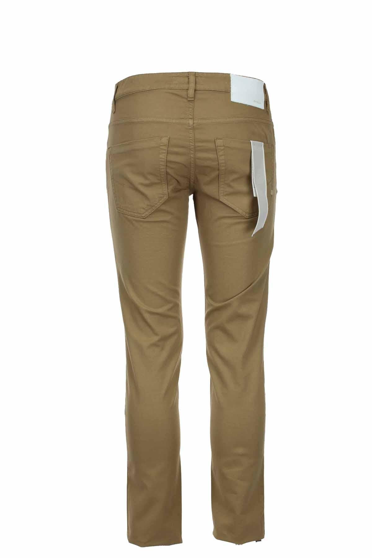 Pantalone 5 tasche in cotone goffrato. 
