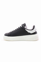 Sneaker in pelle liscia con logo 