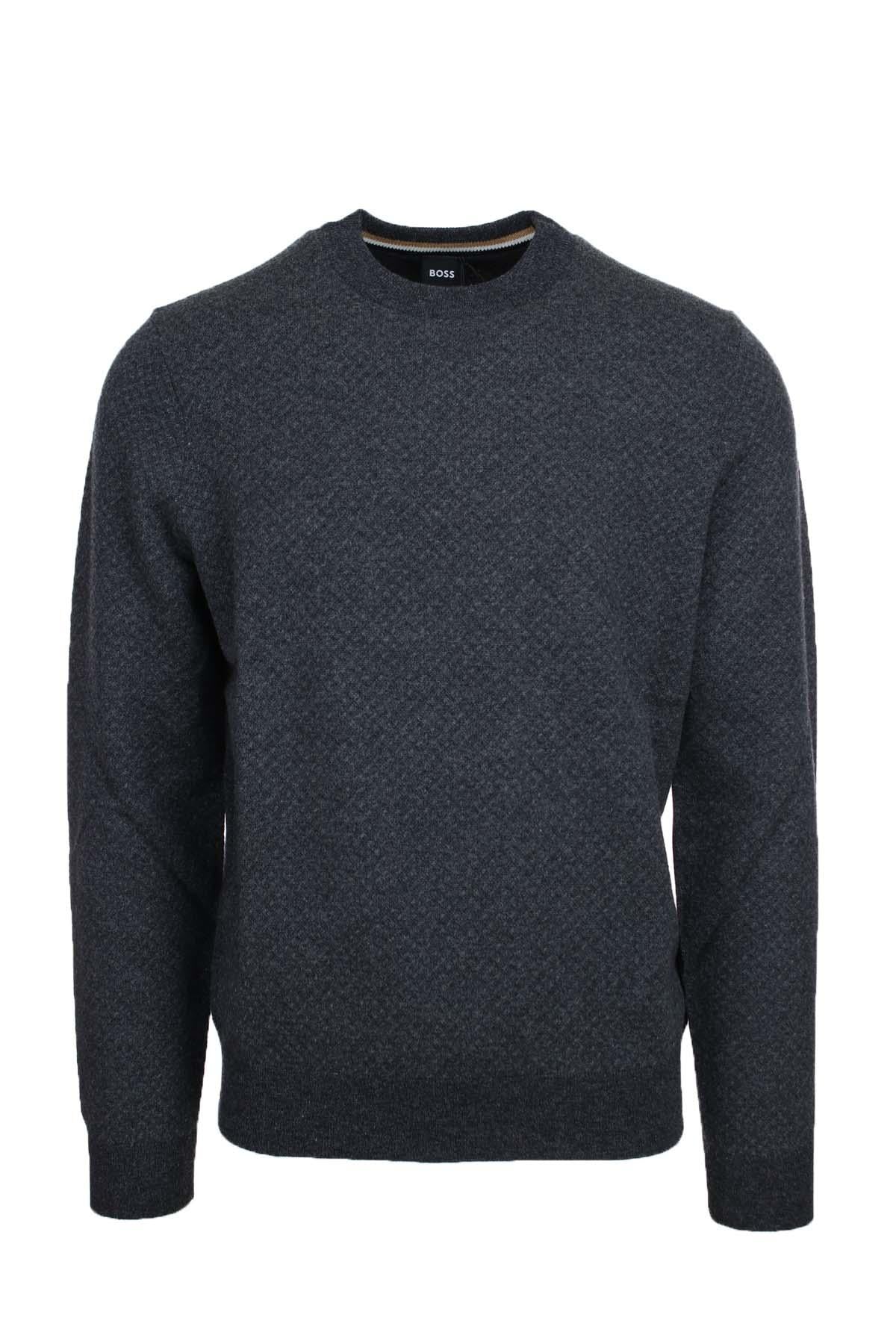 Maglia girocollo in lana e cotone. 